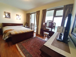 Waterfront Gold (D16), Condominium #222057001